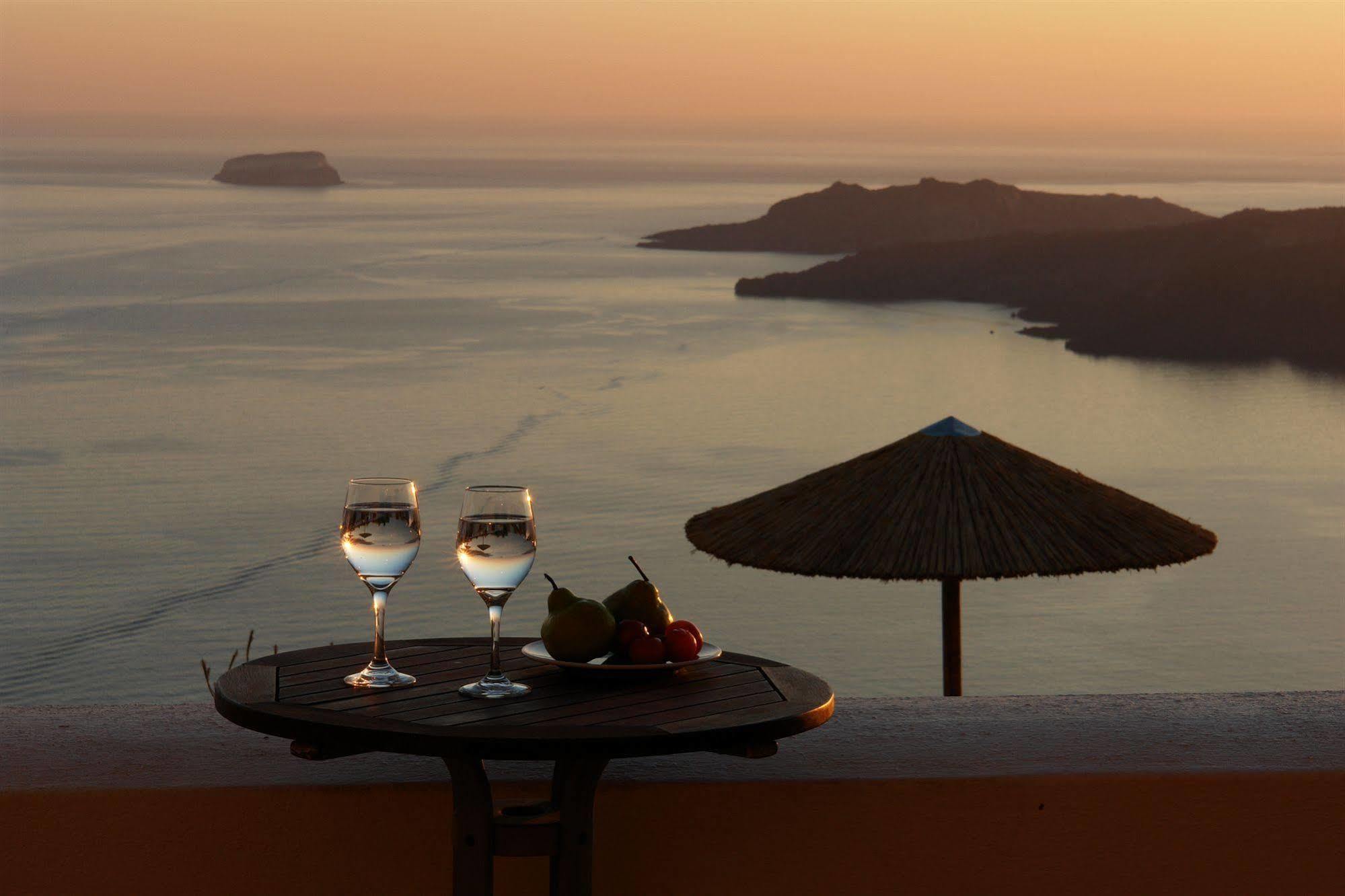 Ξενοδοχείο Lilium Santorini Φηρά