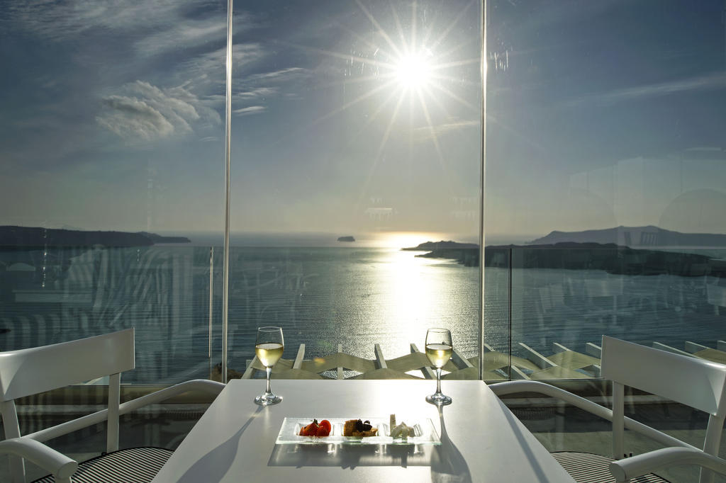 Ξενοδοχείο Lilium Santorini 5*