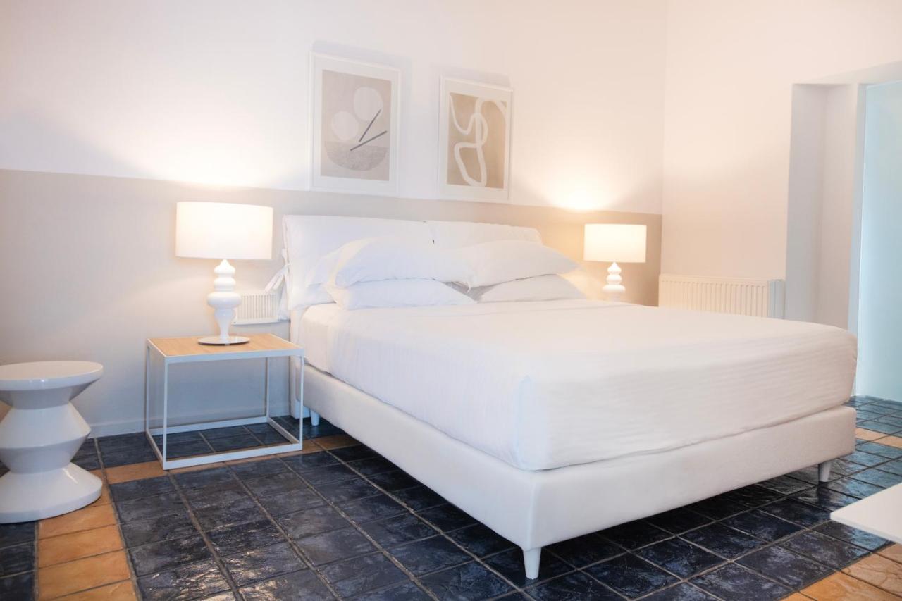 Lilium Santorini Ξενοδοχείο 5*